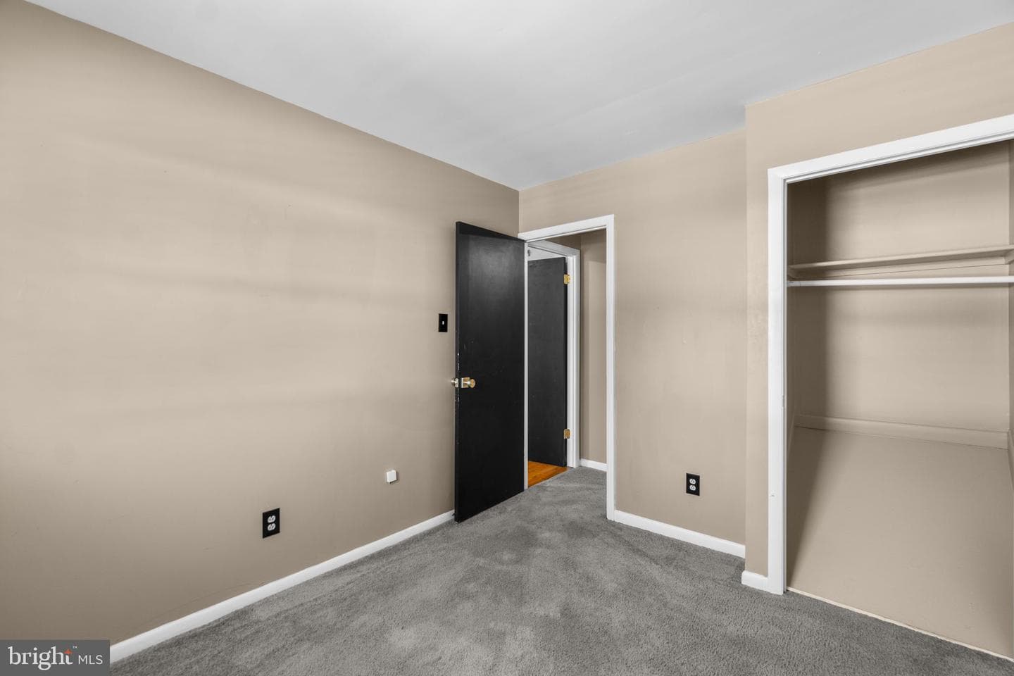 241 Cedarmere Circle photo 16