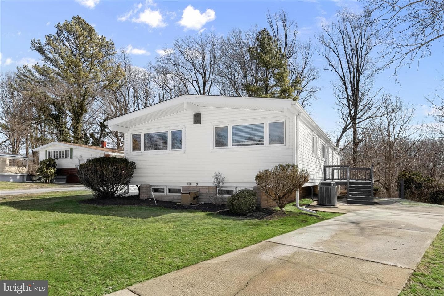 1009 Flagtree Lane photo 4