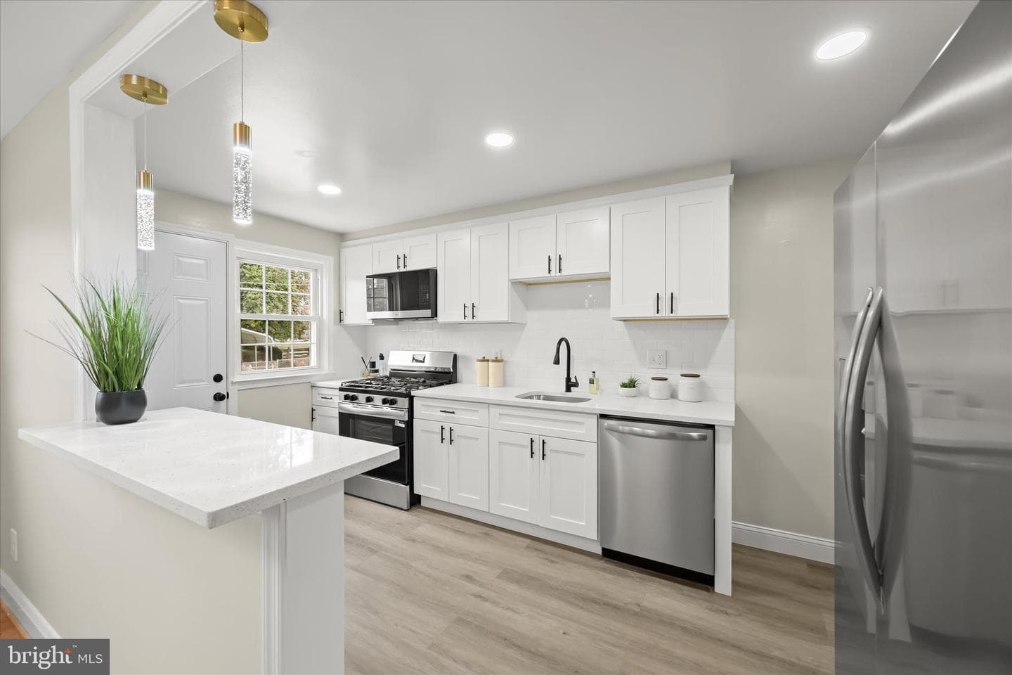 1531 Clairidge Road photo 8