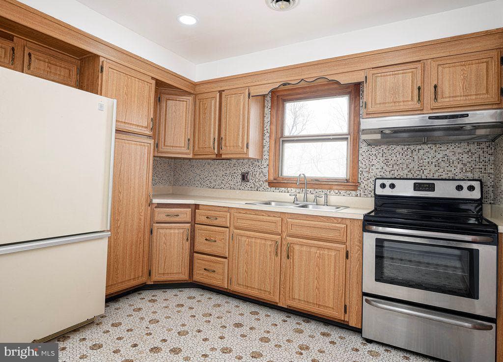 8007 Sagramore Road photo 15