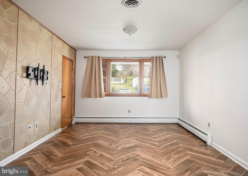 8007 Sagramore Road photo 17