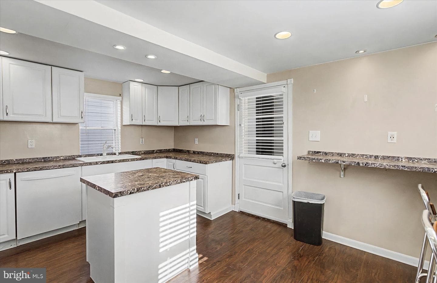 2707 Sparrows Point Road photo 13