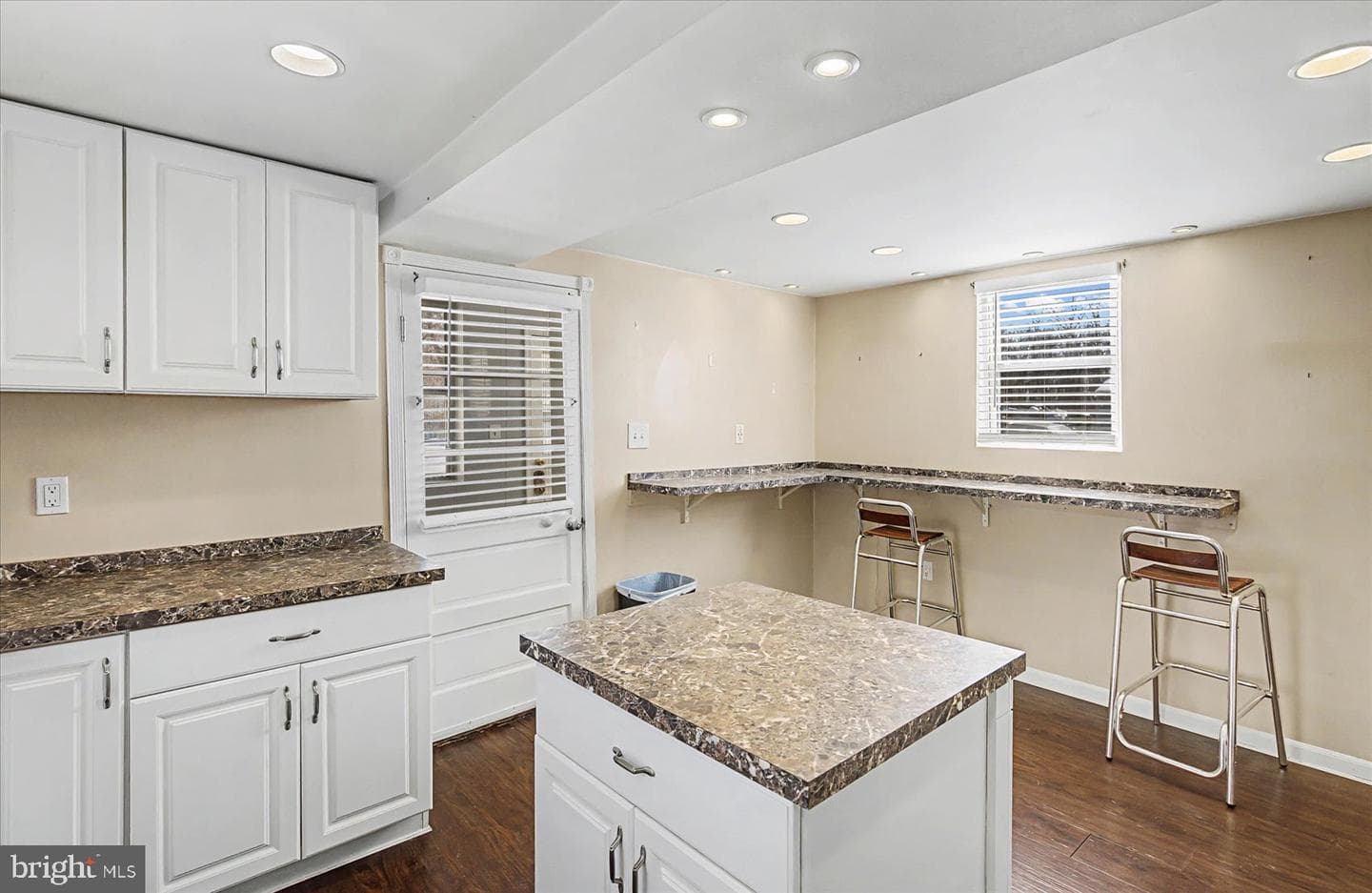 2707 Sparrows Point Road photo 14