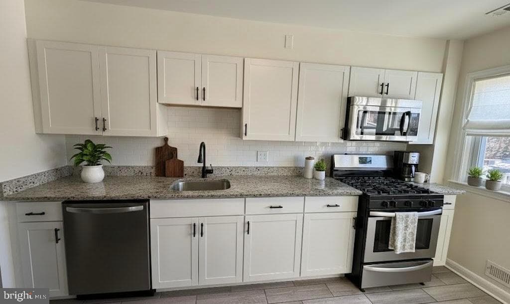 1102 Harwall photo 4