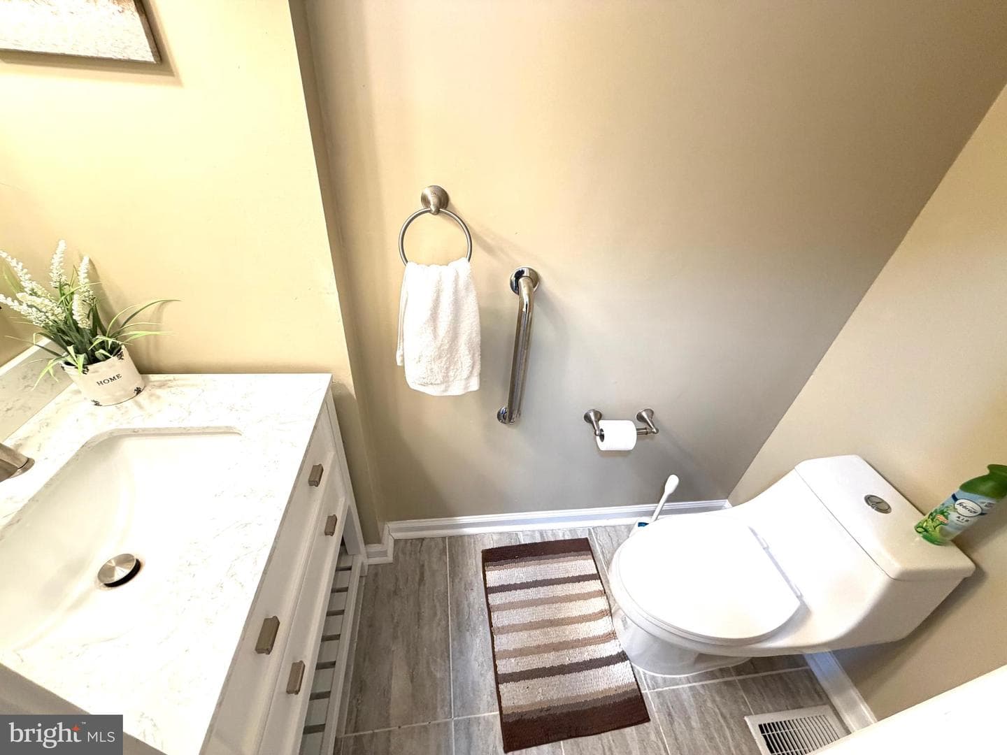 8 Hardwood Drive photo 9