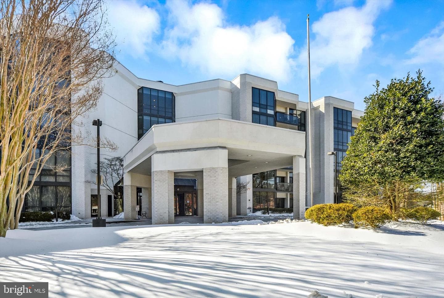 4001 Old Court #100