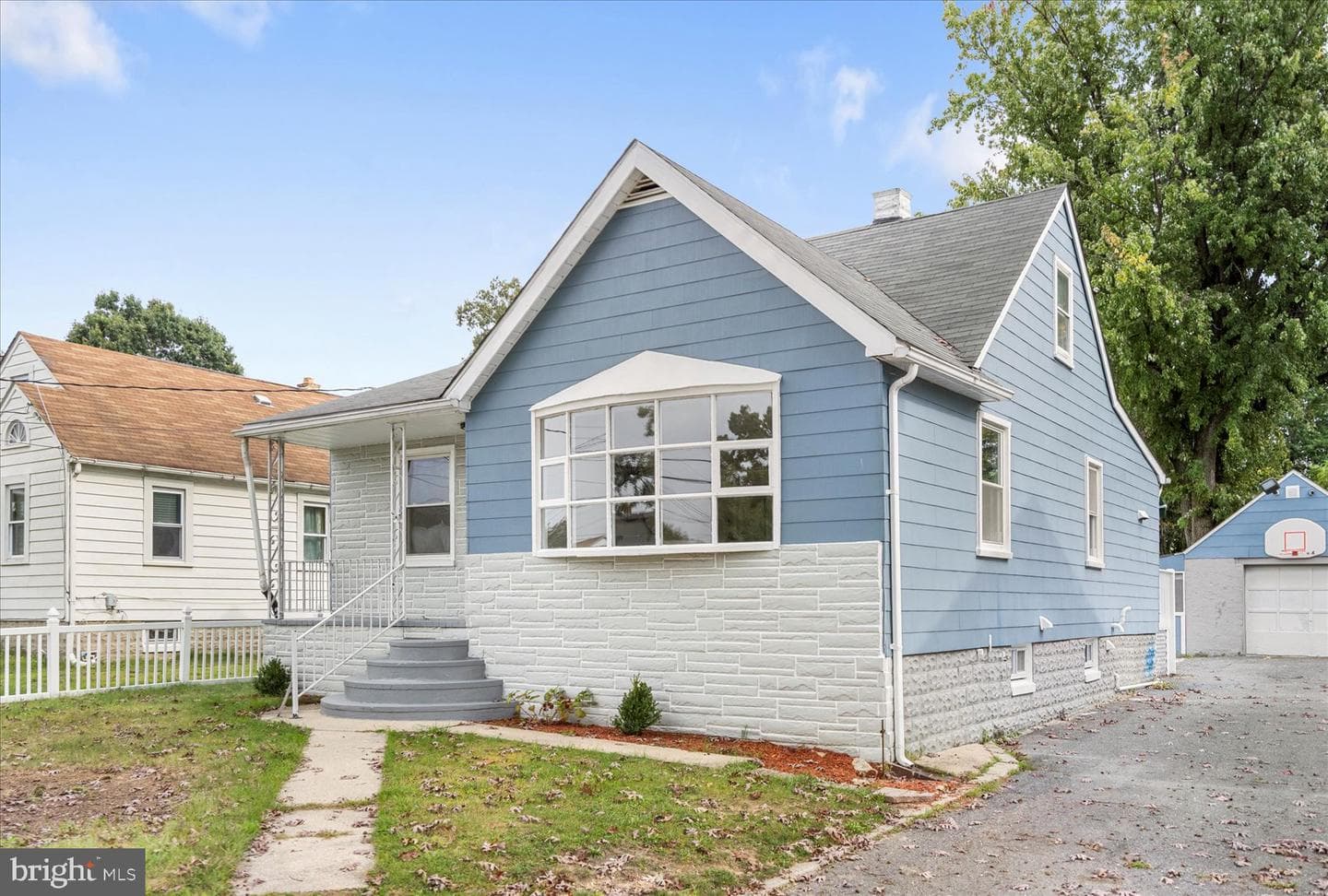 8029 Duvall Avenue photo 3