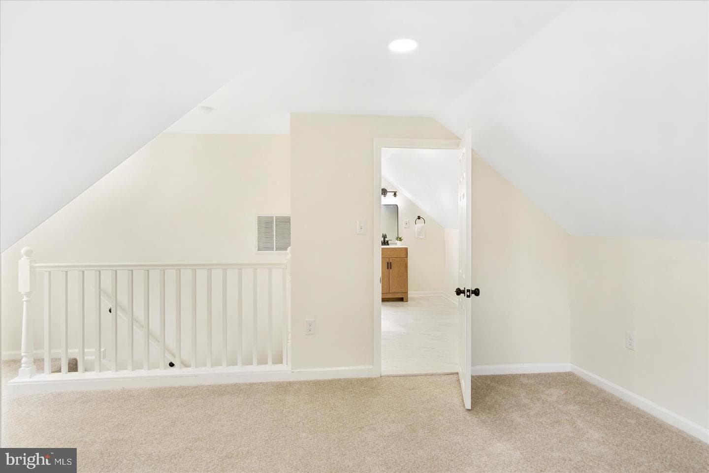 8029 Duvall Avenue photo 32
