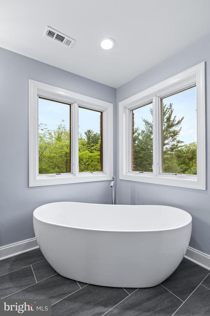 7 Glenberry Court photo 42