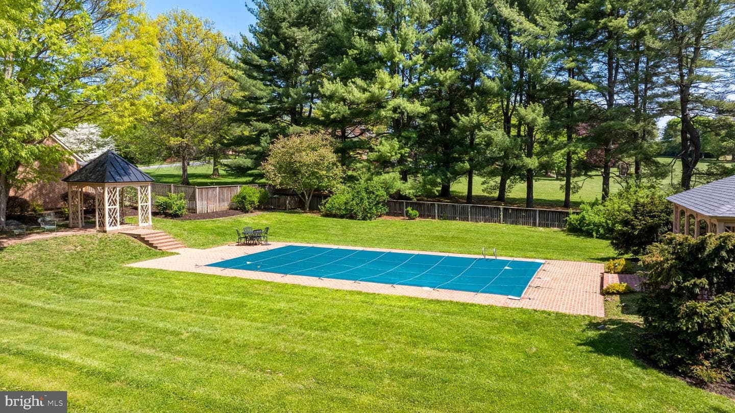7 Glenberry Court photo 8