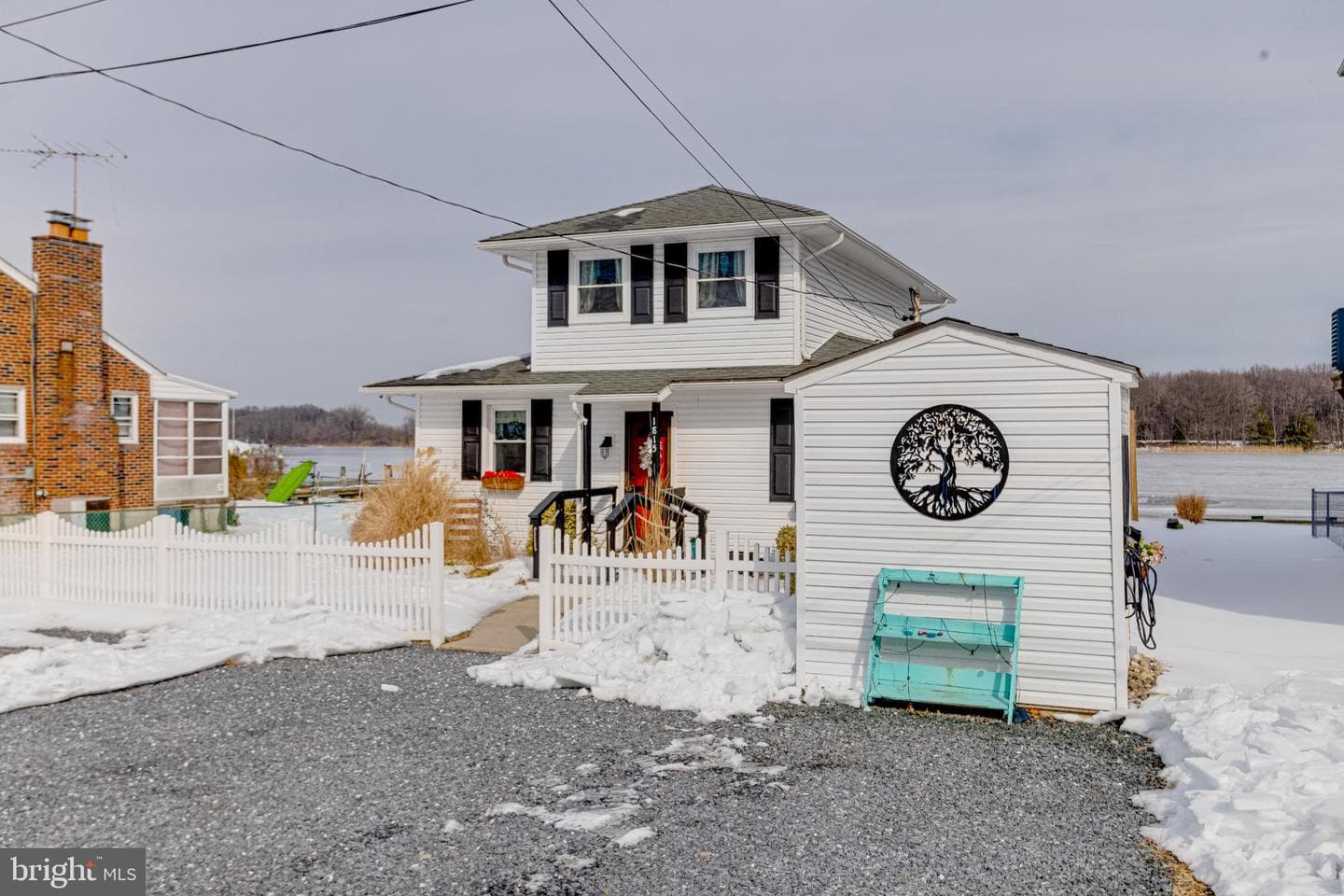 1815 Wilson Point Rd photo 2