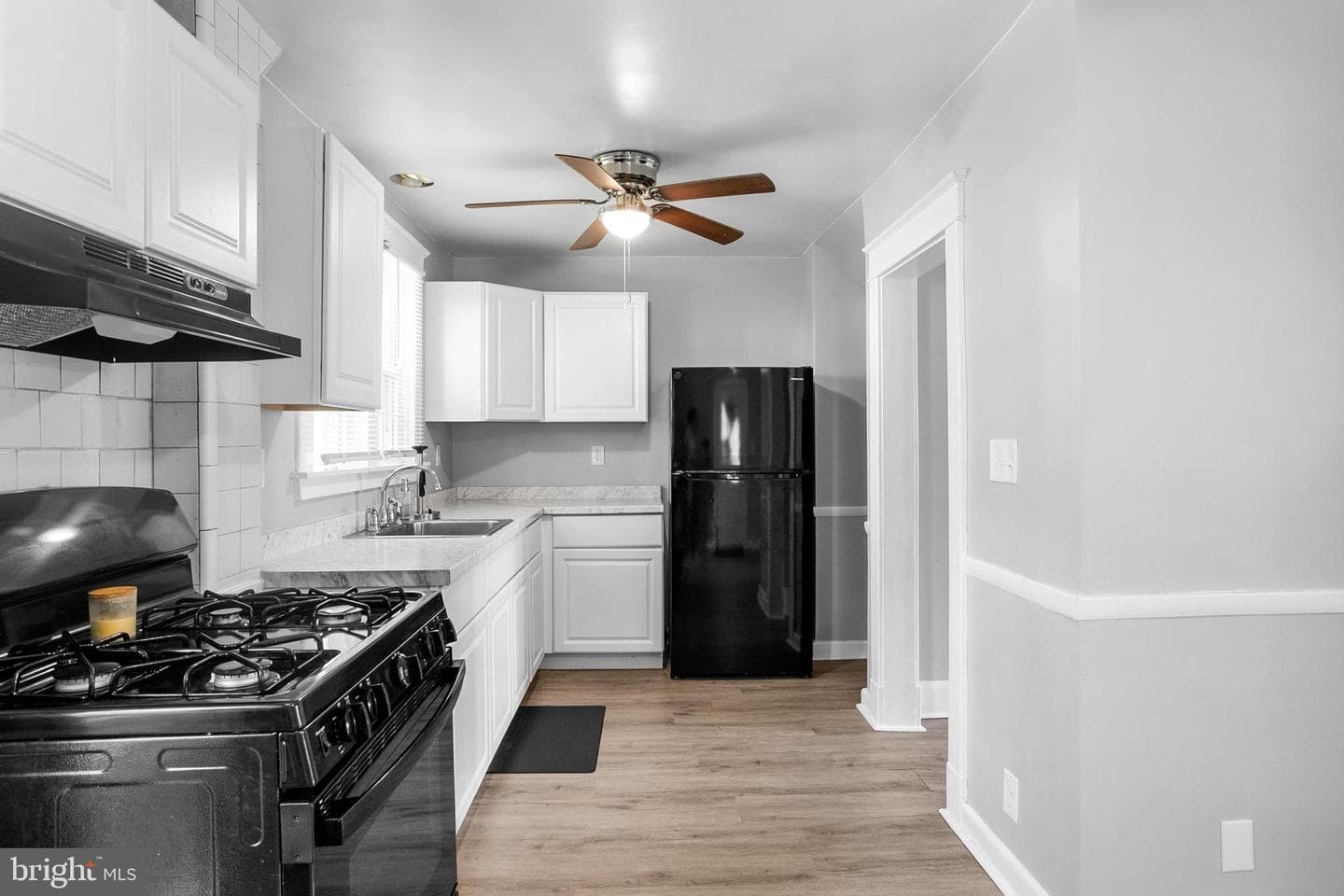 8633 Fowler Avenue photo 26