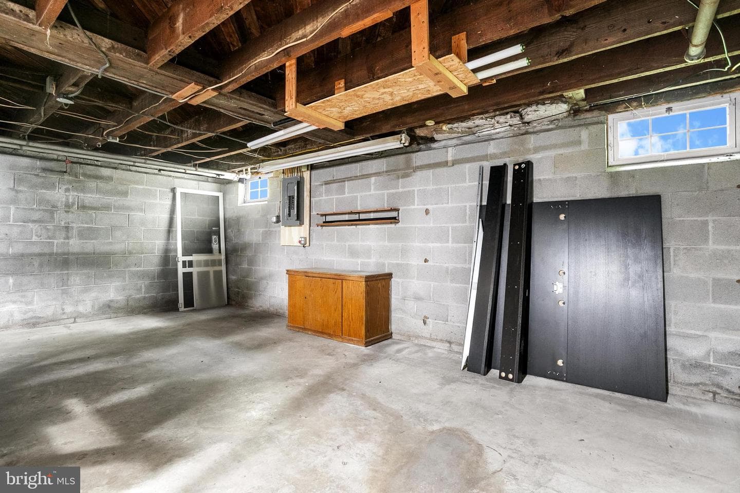 8633 Fowler Avenue photo 48
