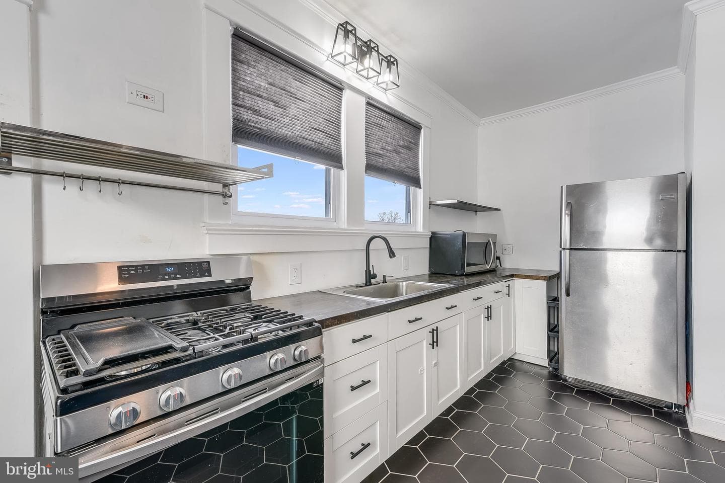 1502 Vesper Avenue photo 4