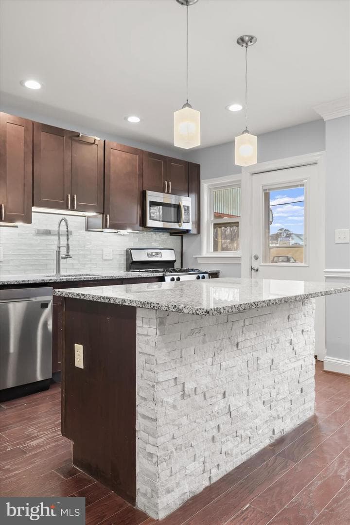 312 Leeanne Road photo 16