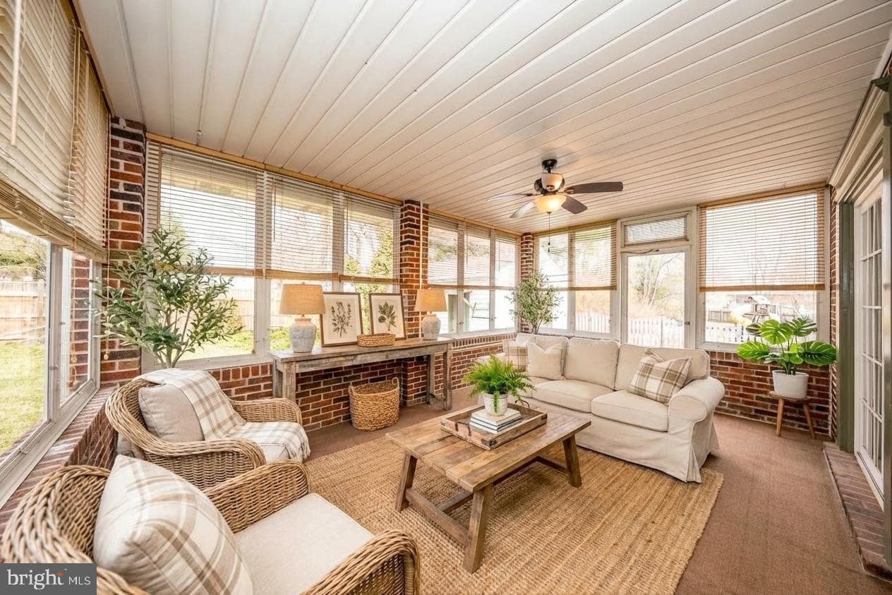 4300 Camellia photo 19