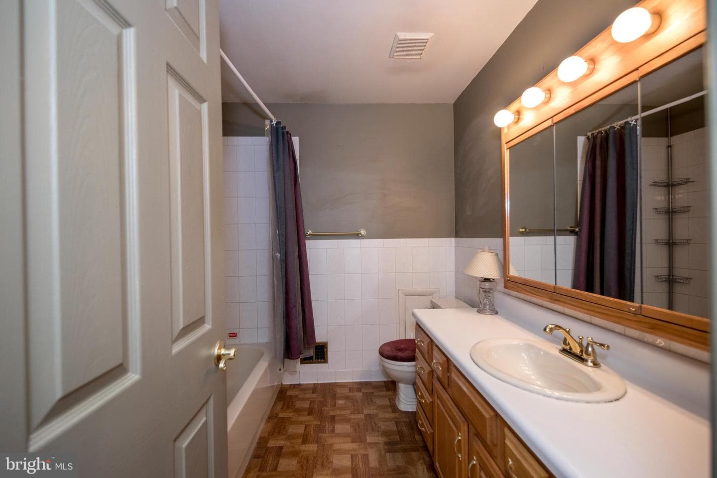 4300 Camellia photo 30