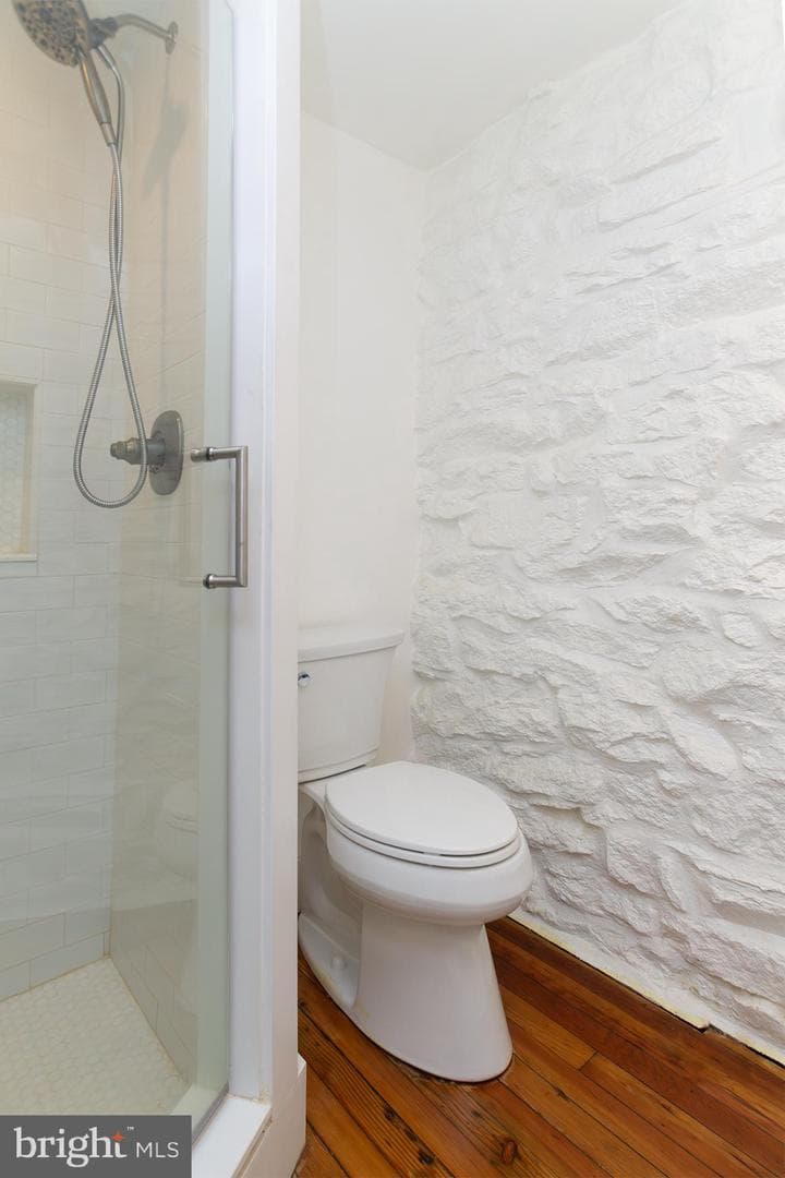 10108 Falls Road photo 42