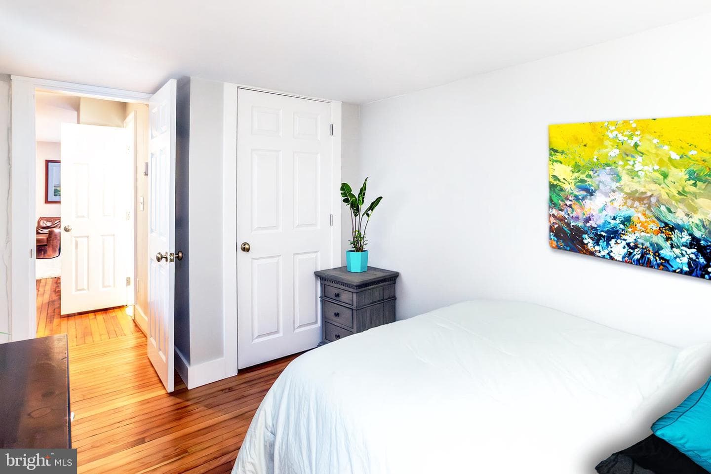 10108 Falls Road photo 44