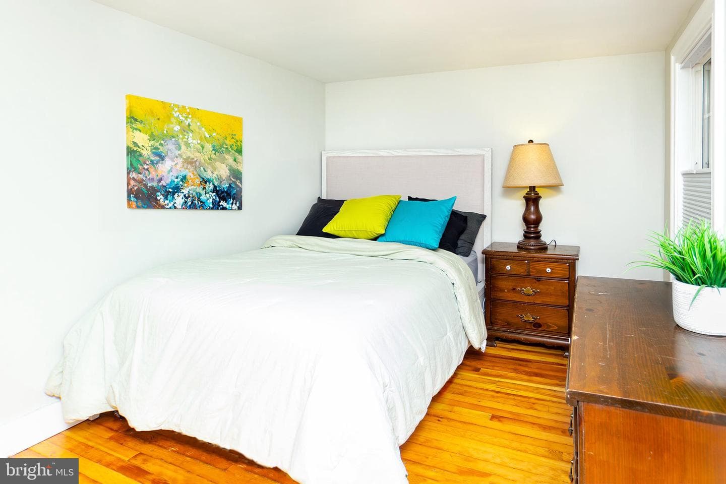 10108 Falls Road photo 45