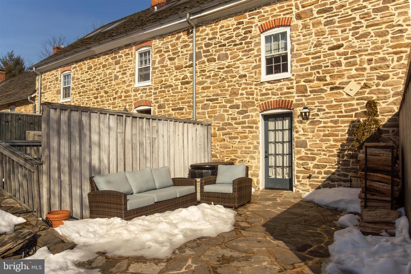 10108 Falls Road photo 47