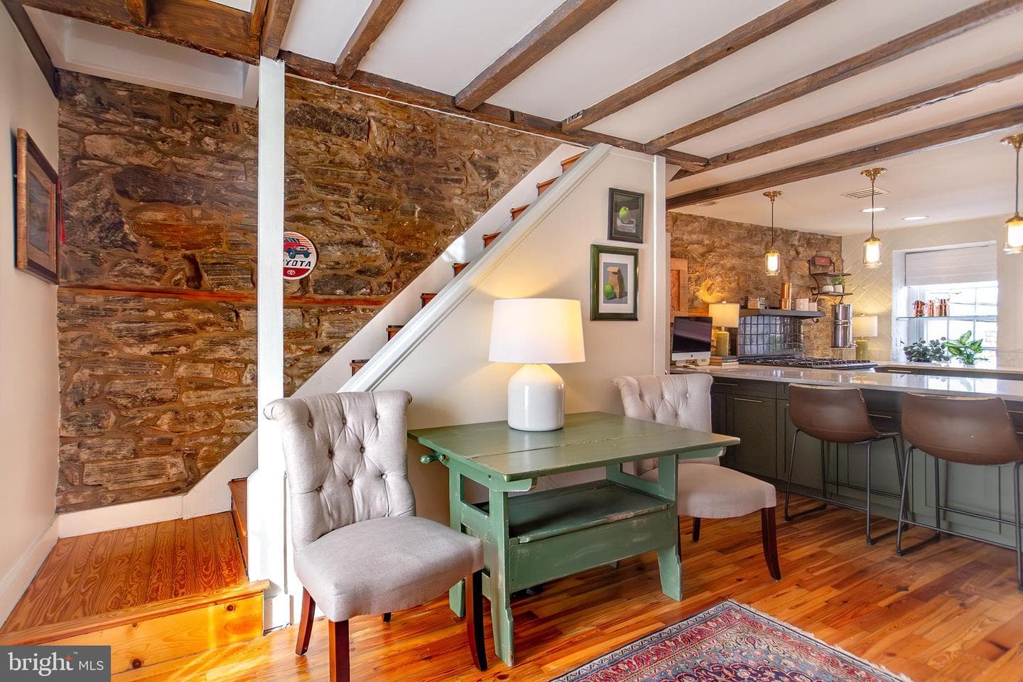 10108 Falls Road photo 6