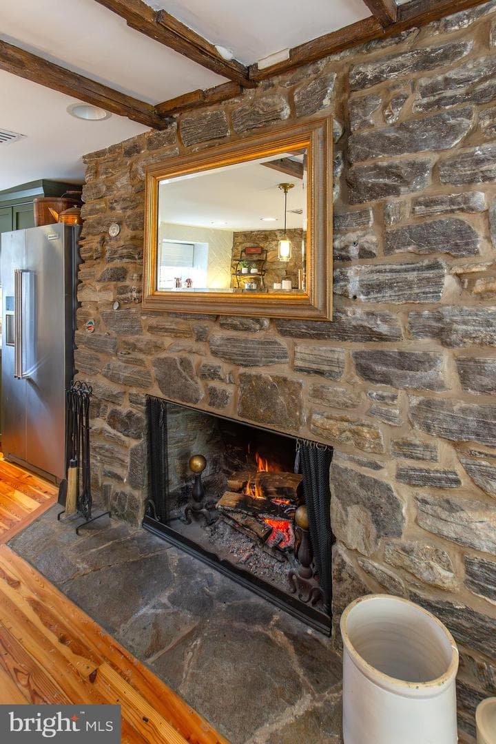 10108 Falls Road photo 9