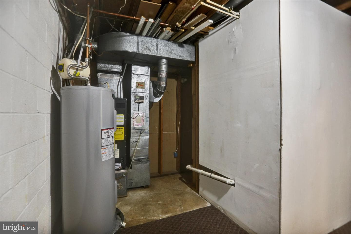25 W End Court photo 27