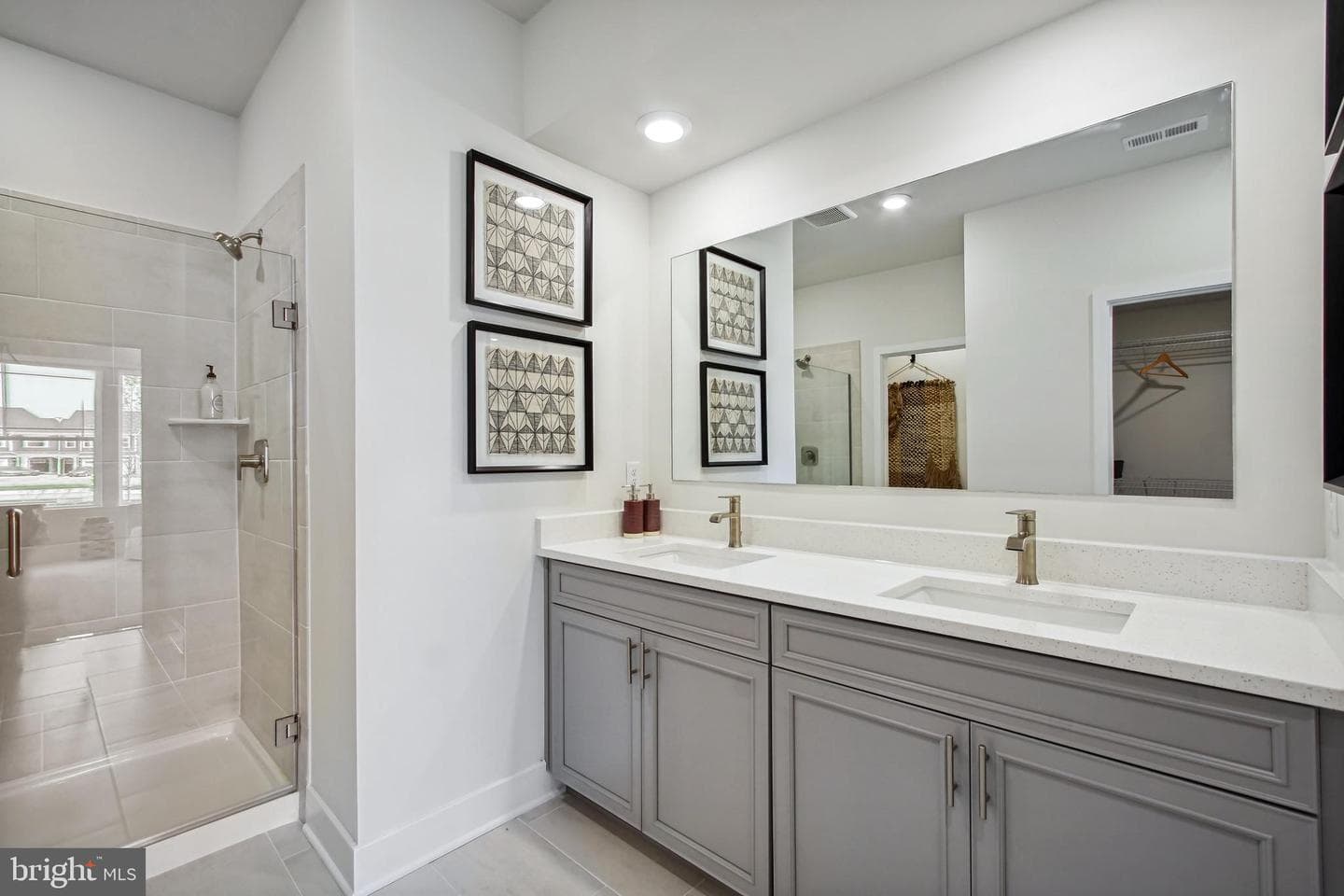 182 Kelly Way photo 33