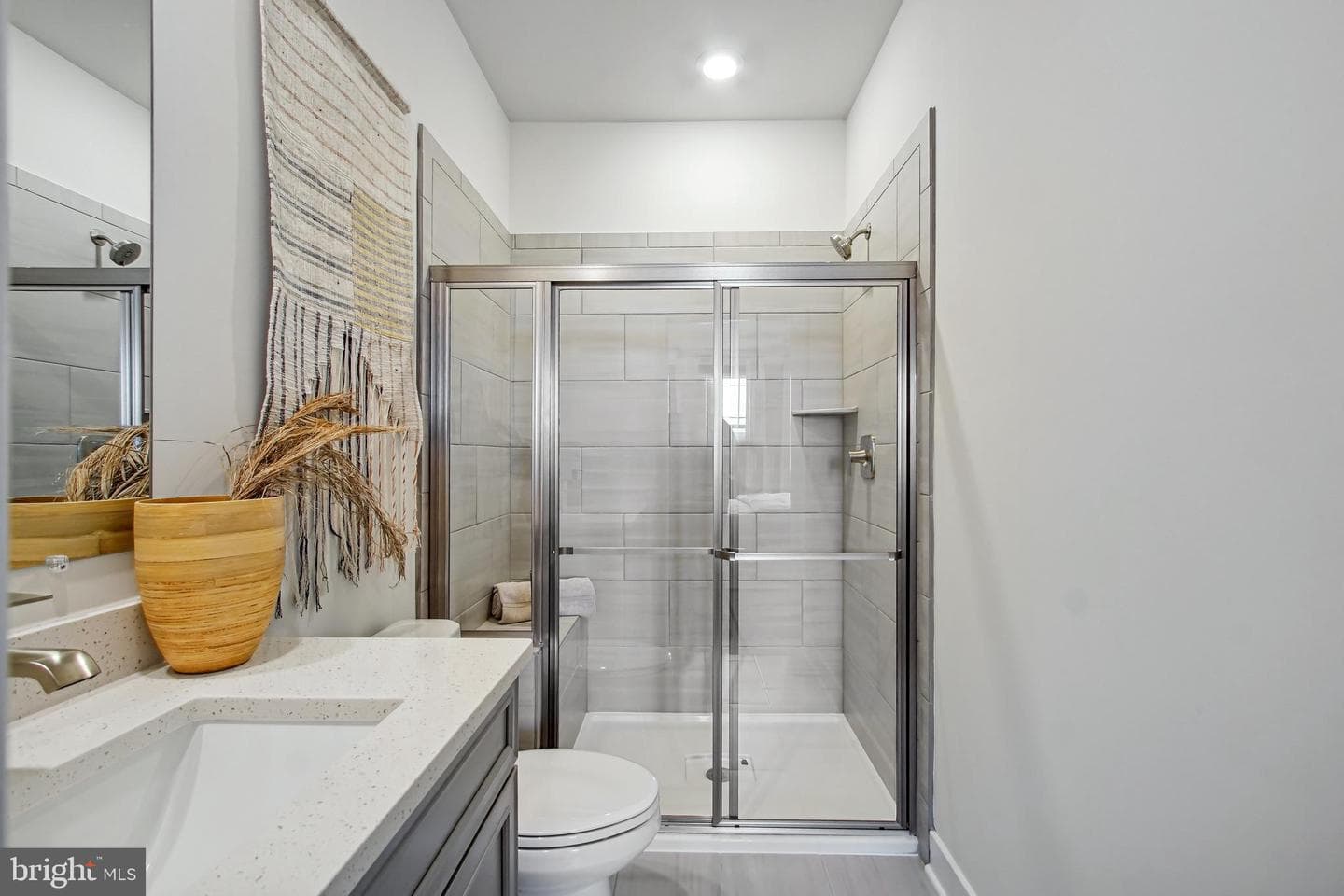 182 Kelly Way photo 38