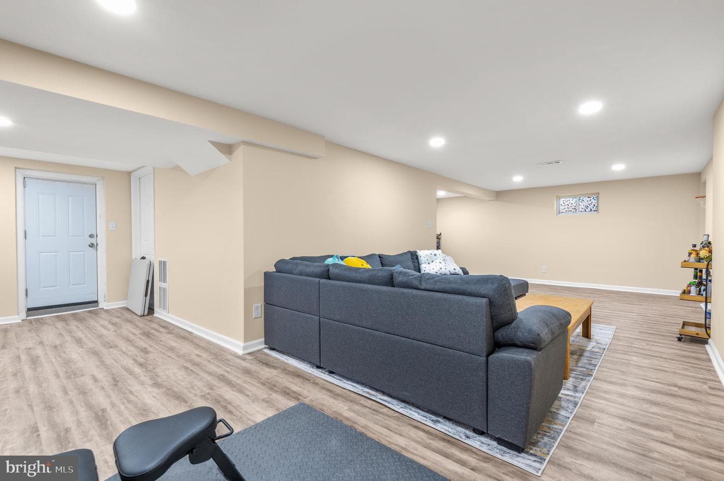 9228 Avondale Road photo 22