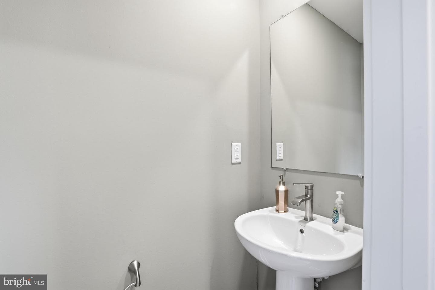 1810 Betterton Road photo 17
