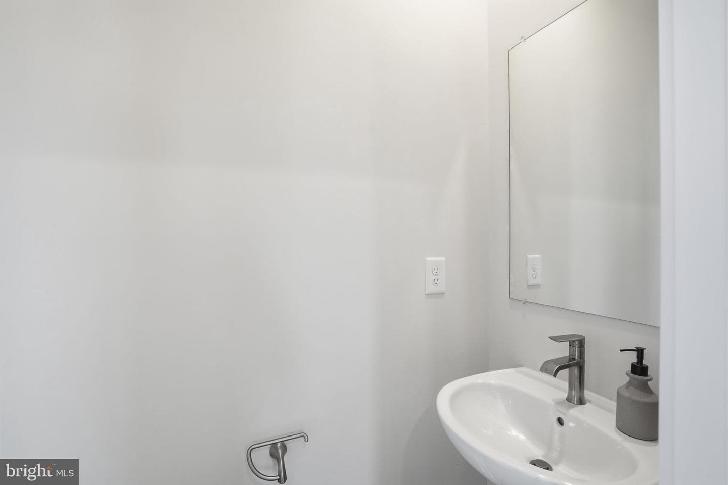 1810 Betterton Road photo 22