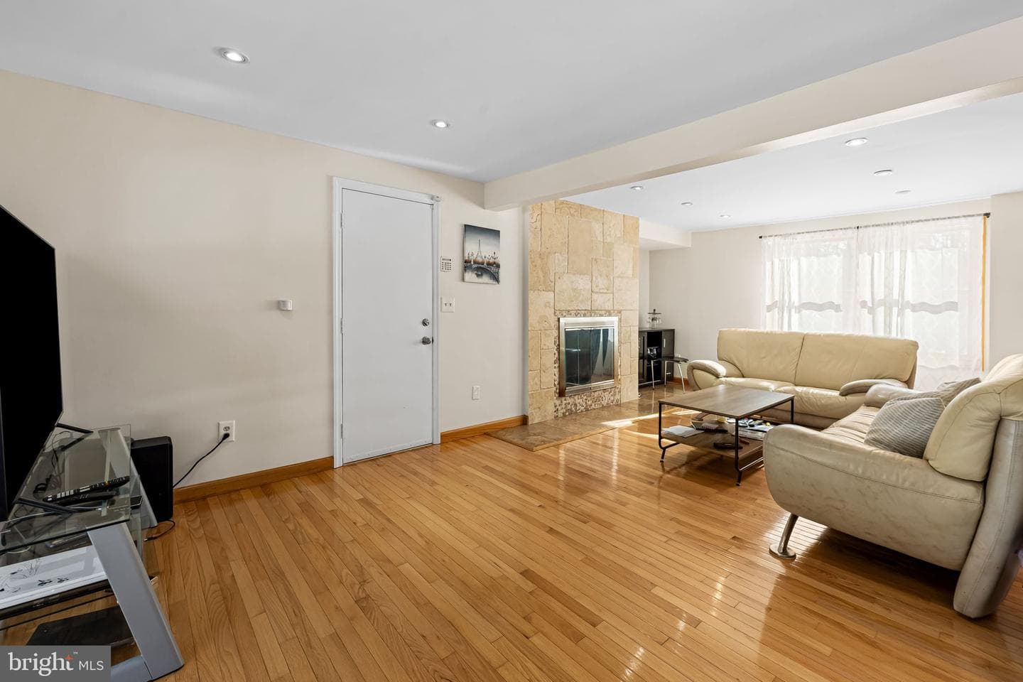 2 Chellis Court photo 11