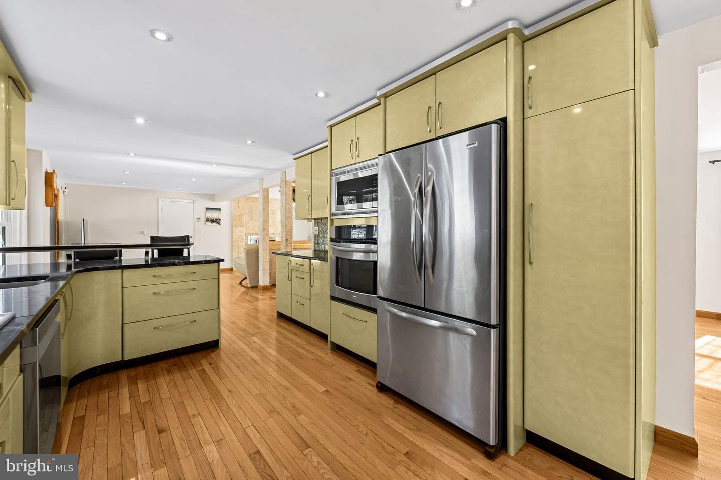 2 Chellis Court photo 14