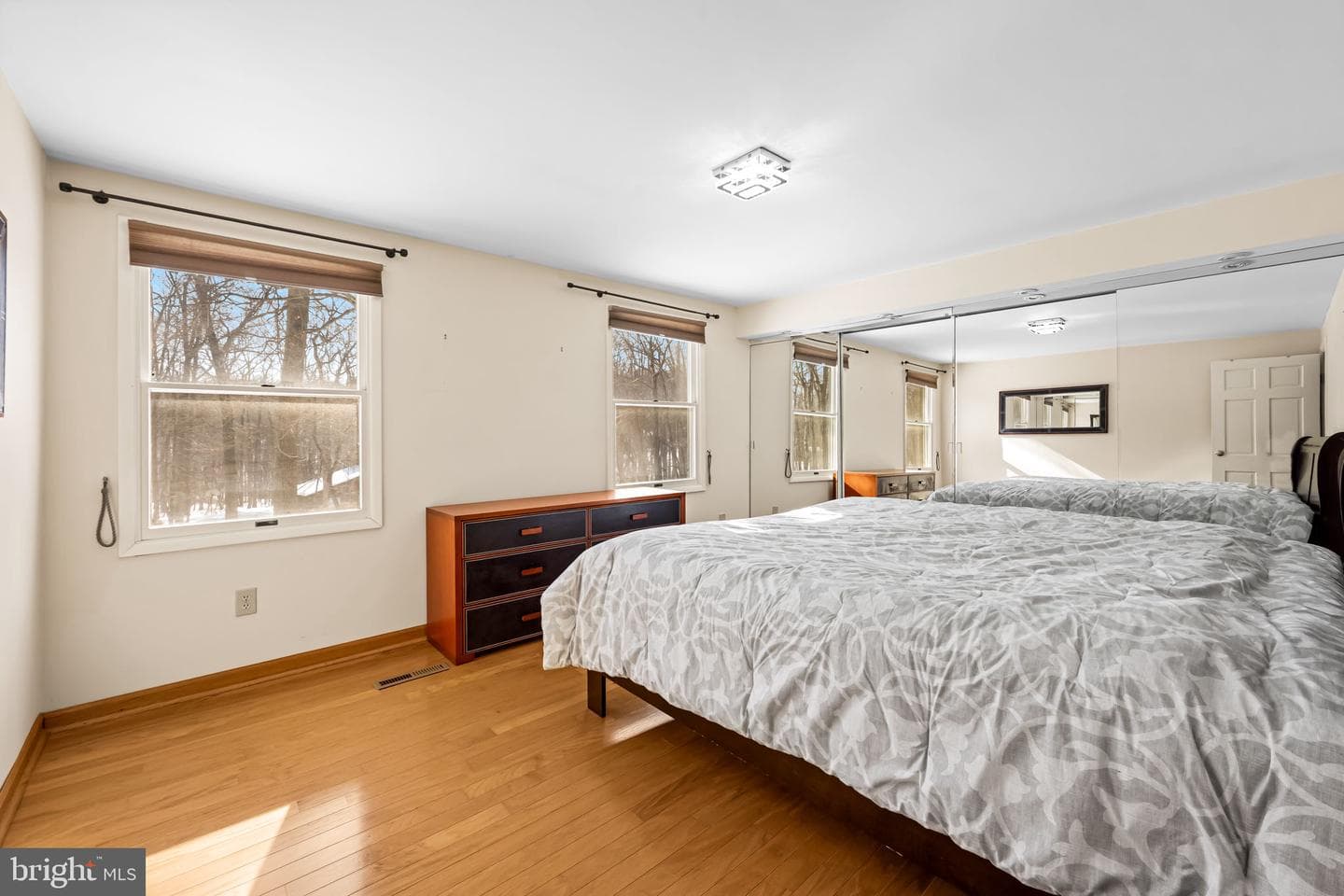 2 Chellis Court photo 31