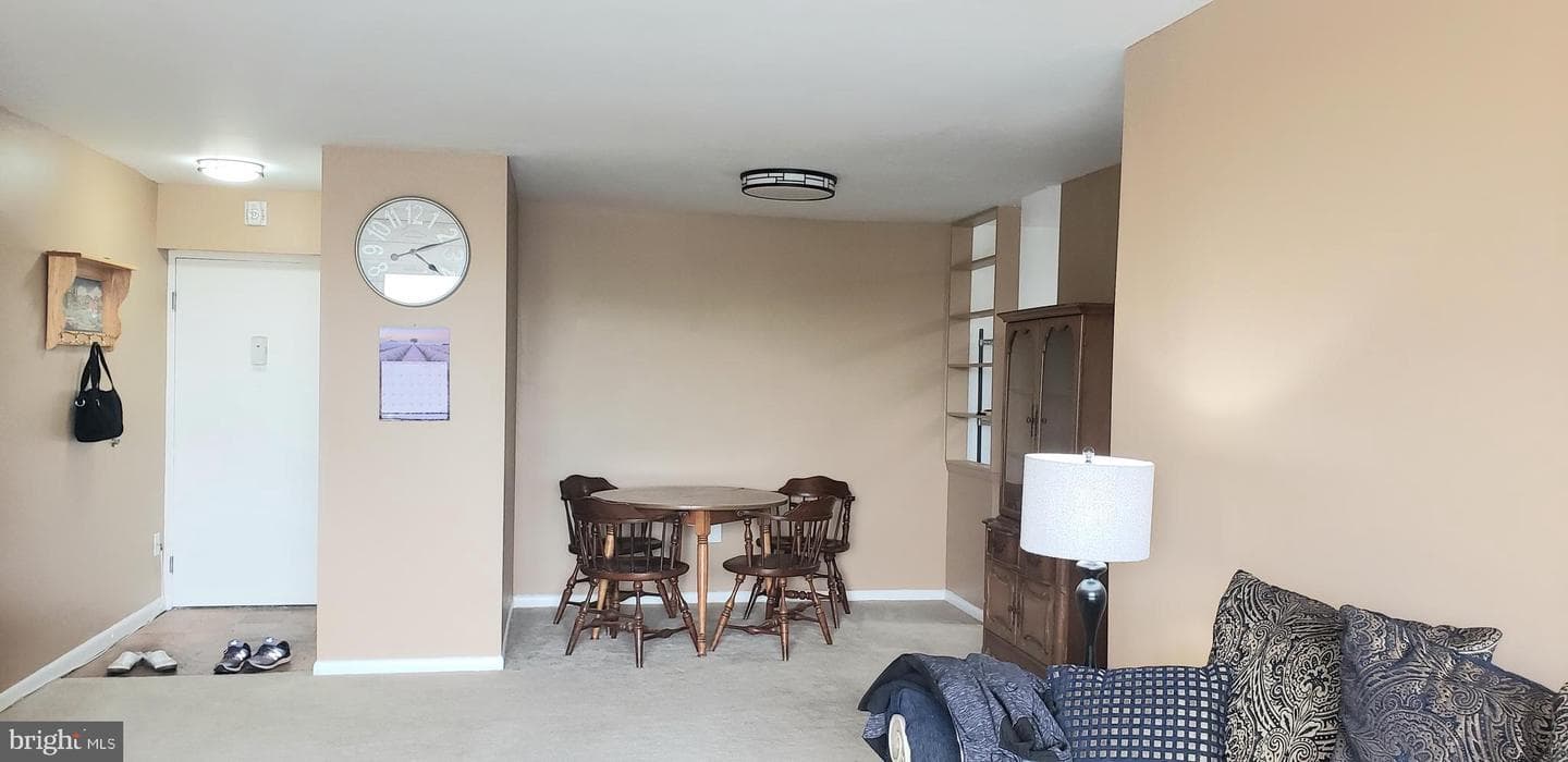 130 Slade Avenue #325 photo 8