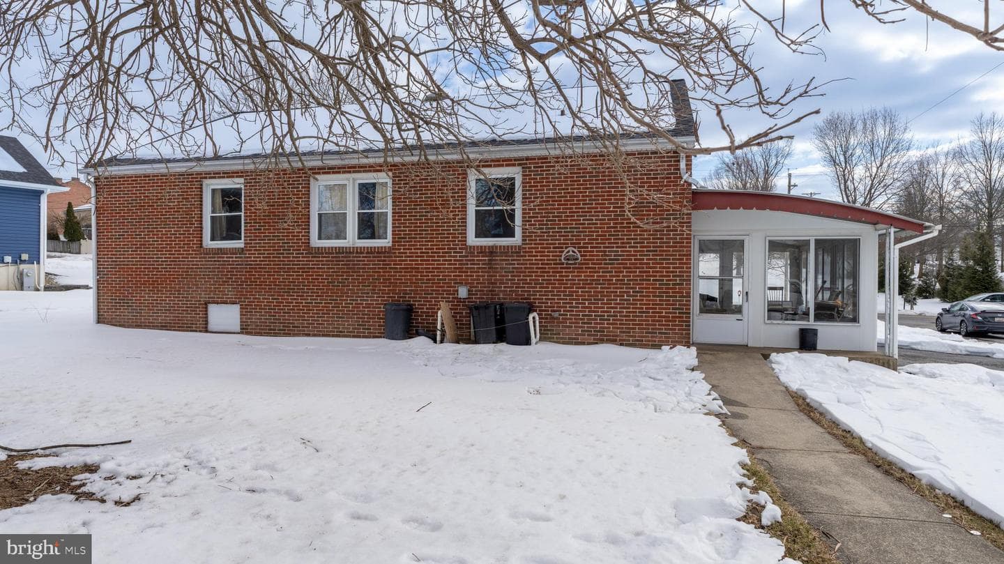 4516 E Joppa Road photo 2