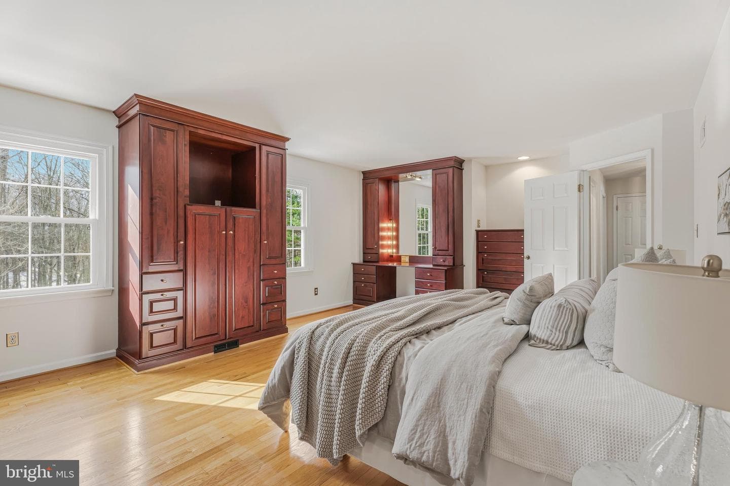 5 Holly Berry Court photo 32