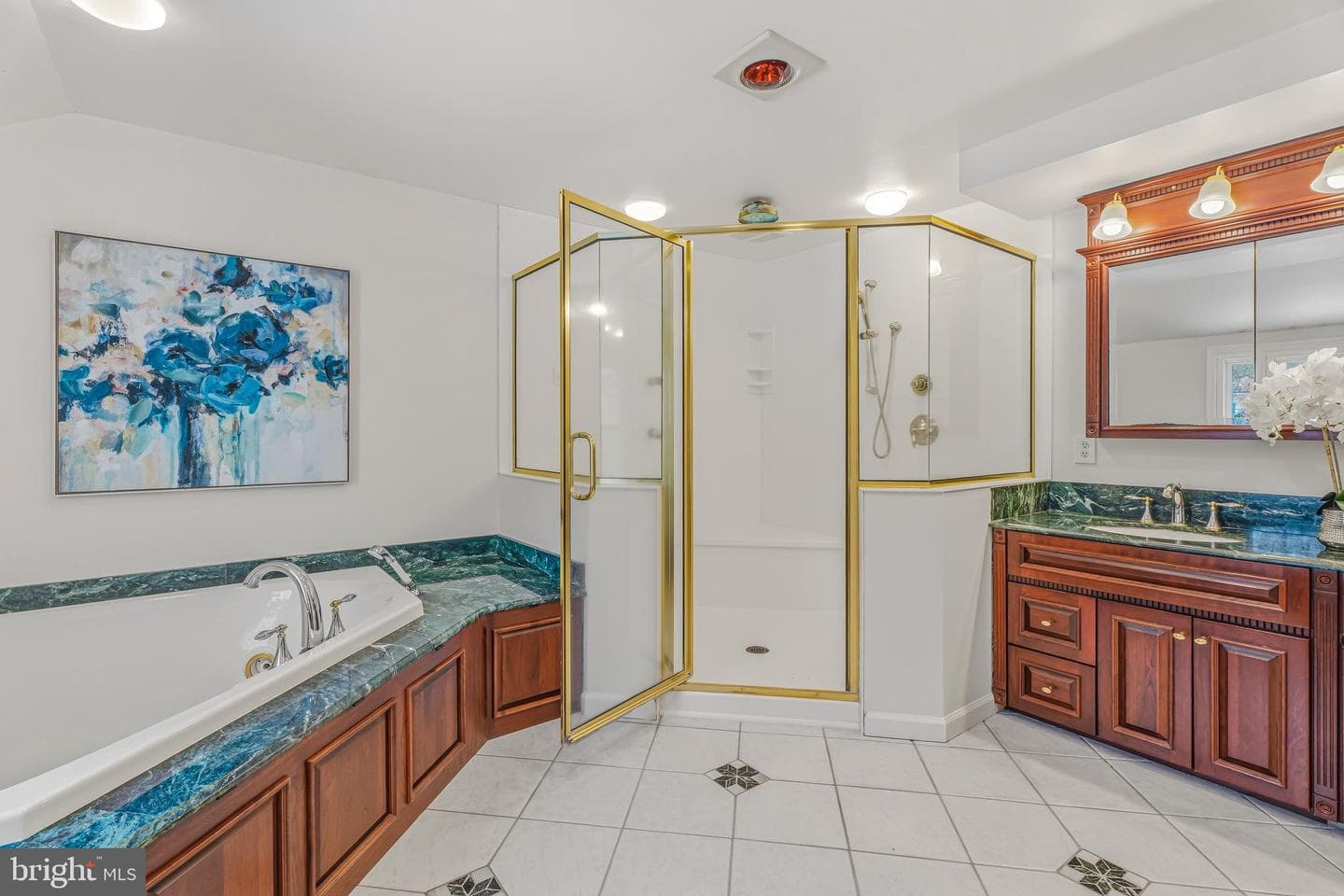 5 Holly Berry Court photo 36