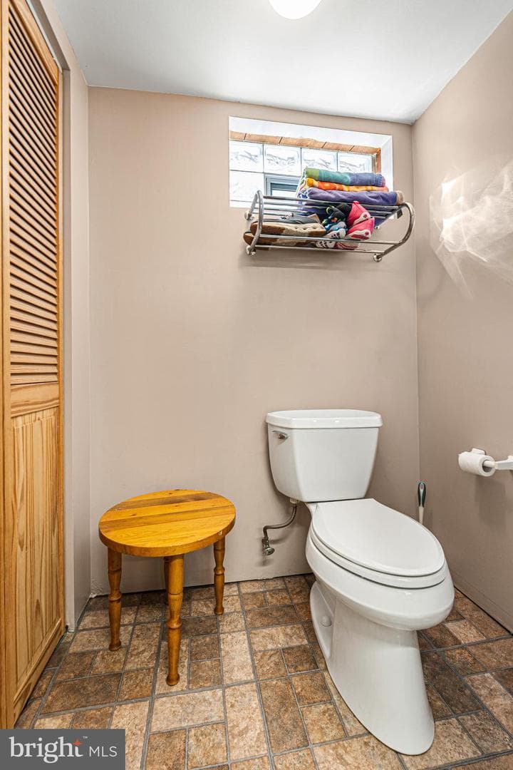 8109 Woodhaven Road photo 22