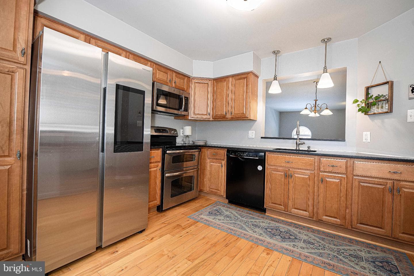 8022 Upperfield Lane photo 7