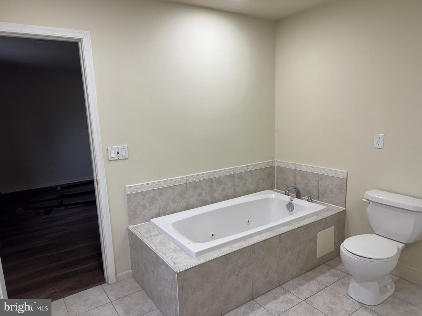 224 E Burke Avenue photo 12