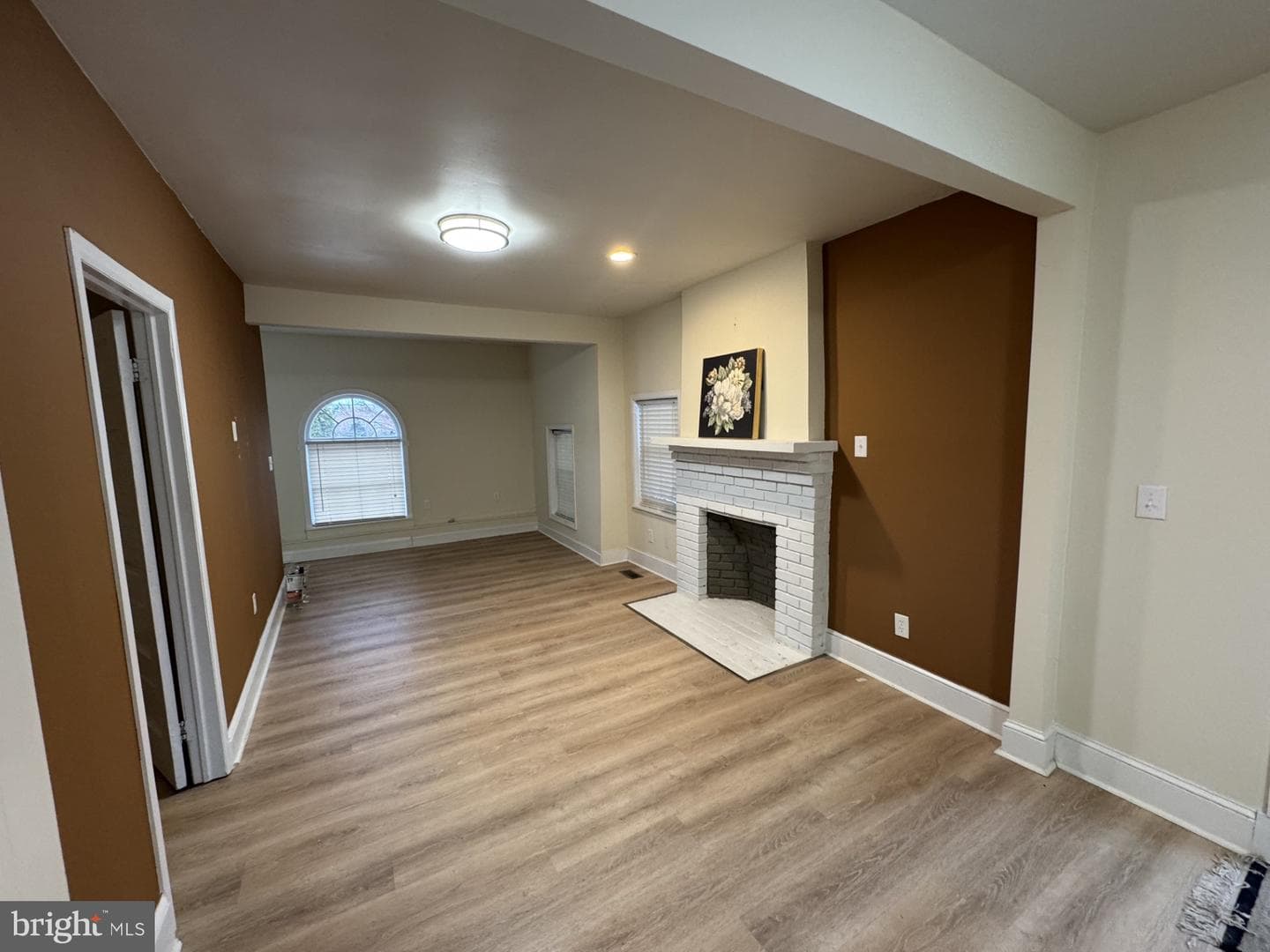 224 E Burke Avenue photo 17
