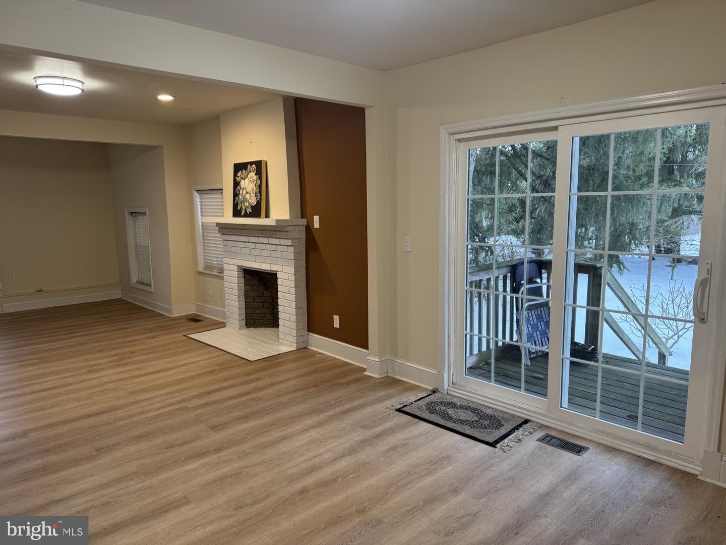 224 E Burke Avenue photo 18