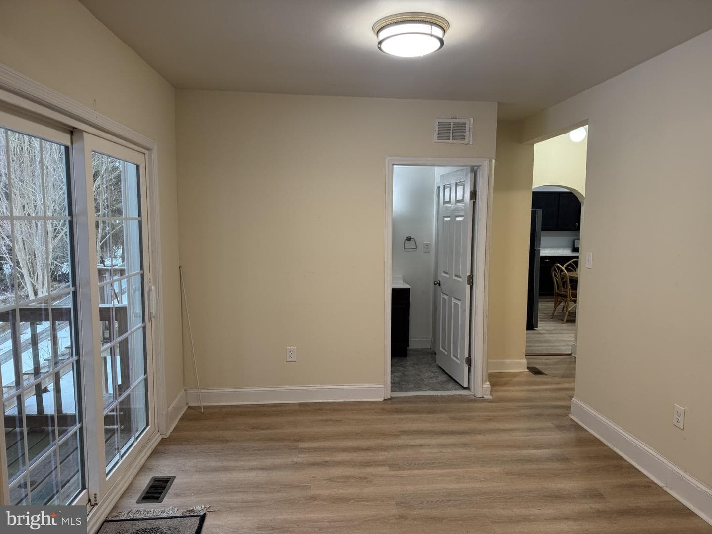 224 E Burke Avenue photo 19