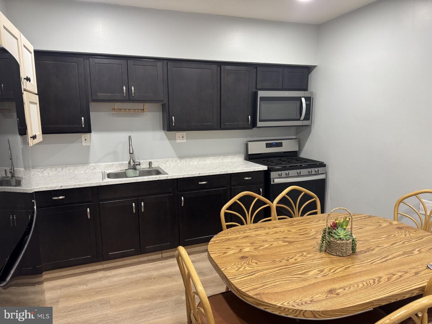 224 E Burke Avenue photo 21