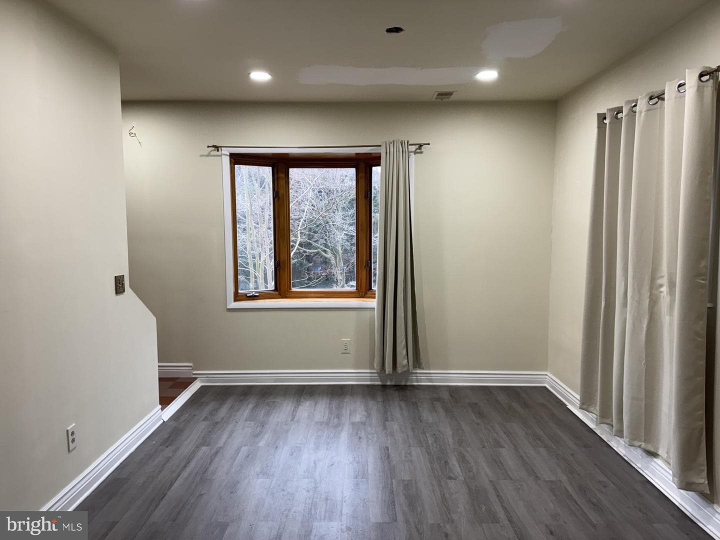 224 E Burke Avenue photo 4