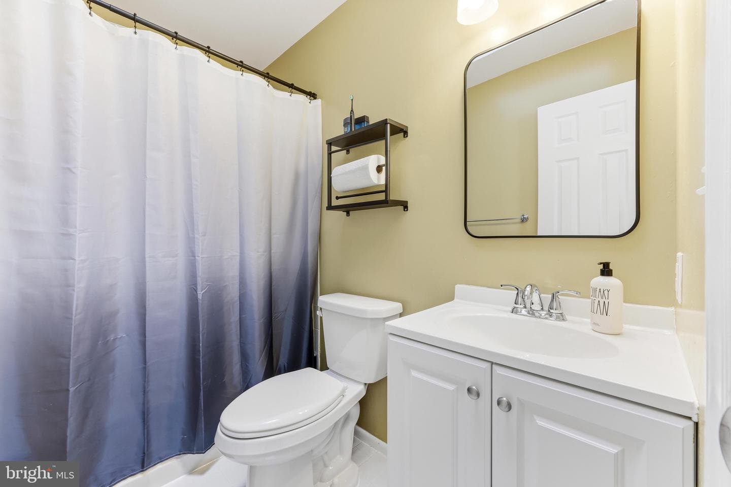 6 Campton Court photo 17