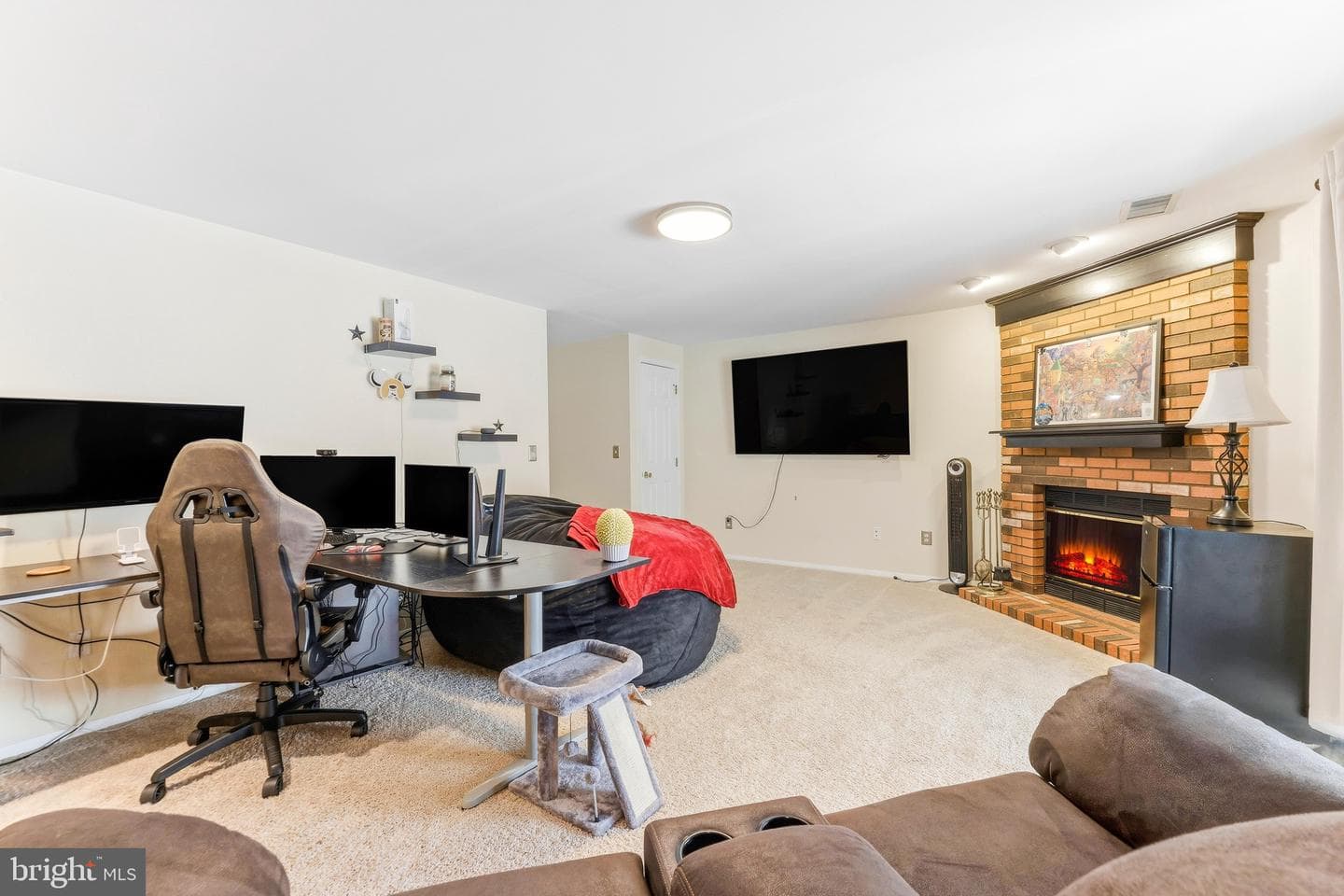 6 Campton Court photo 19